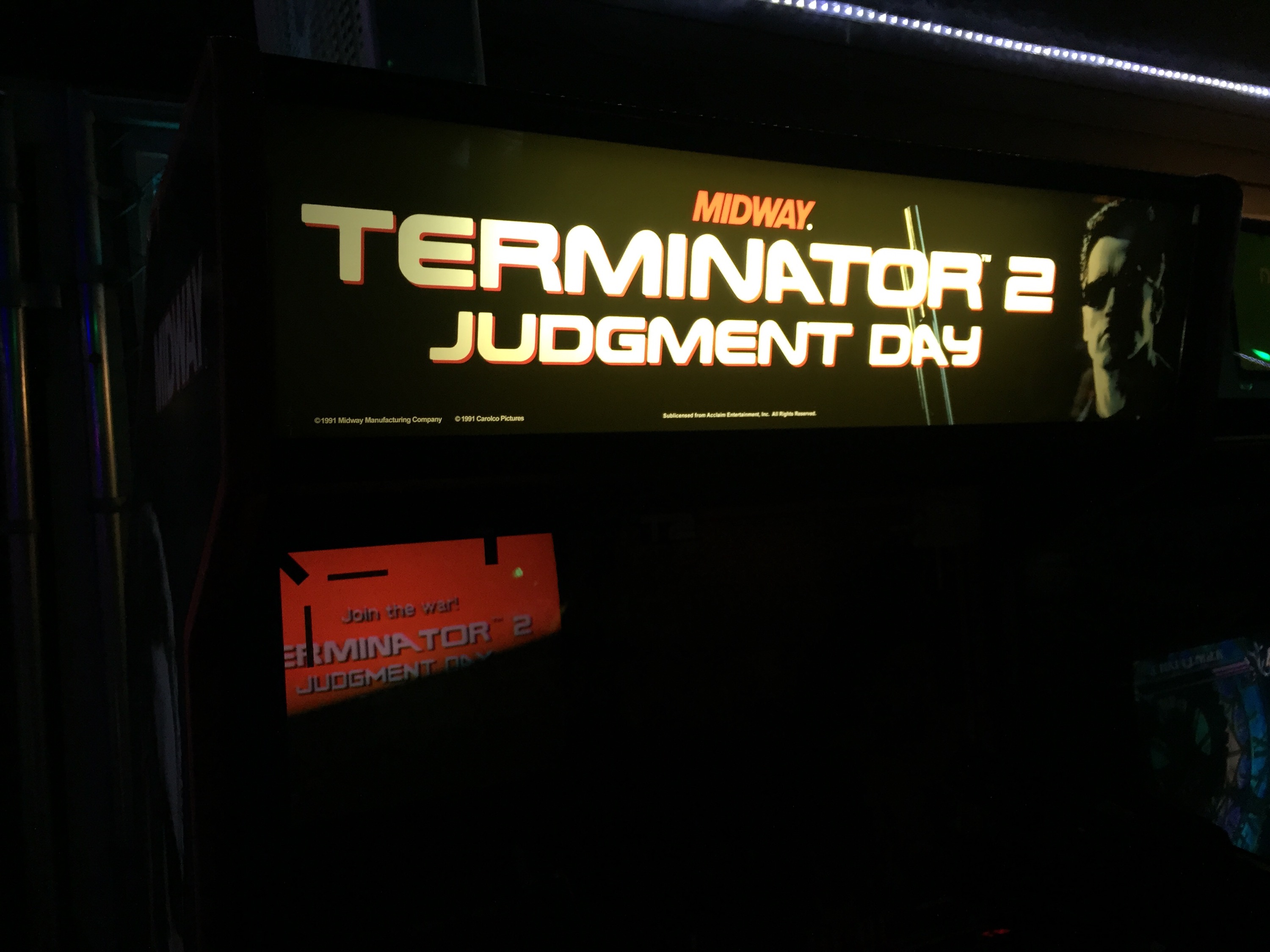 terminator 2 arcade attract